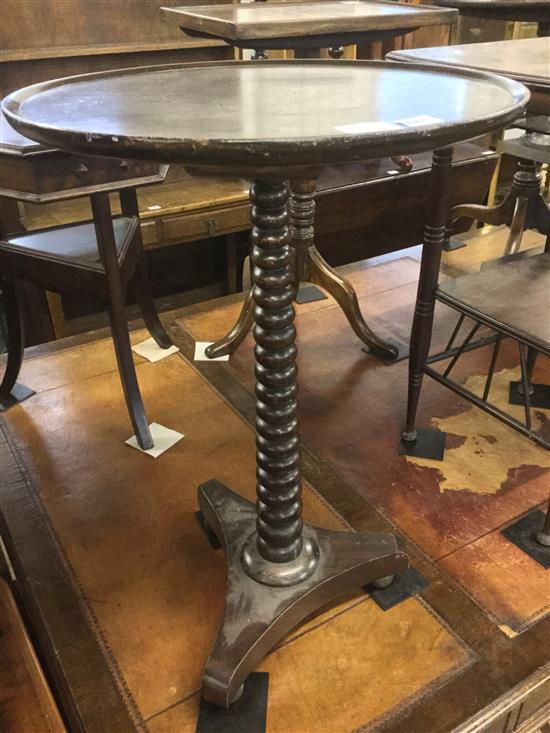 Victorian circular mahogany wine table